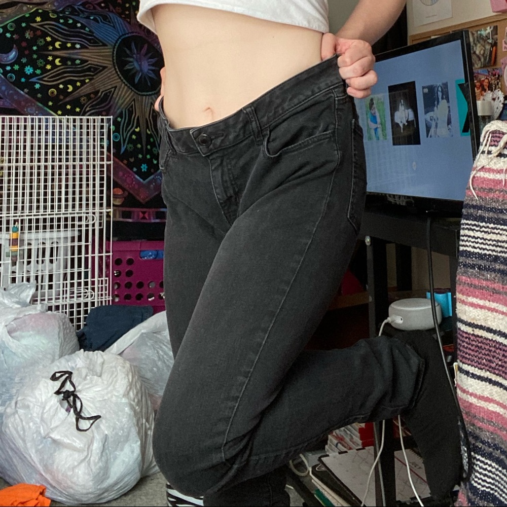 Black skinny jeans